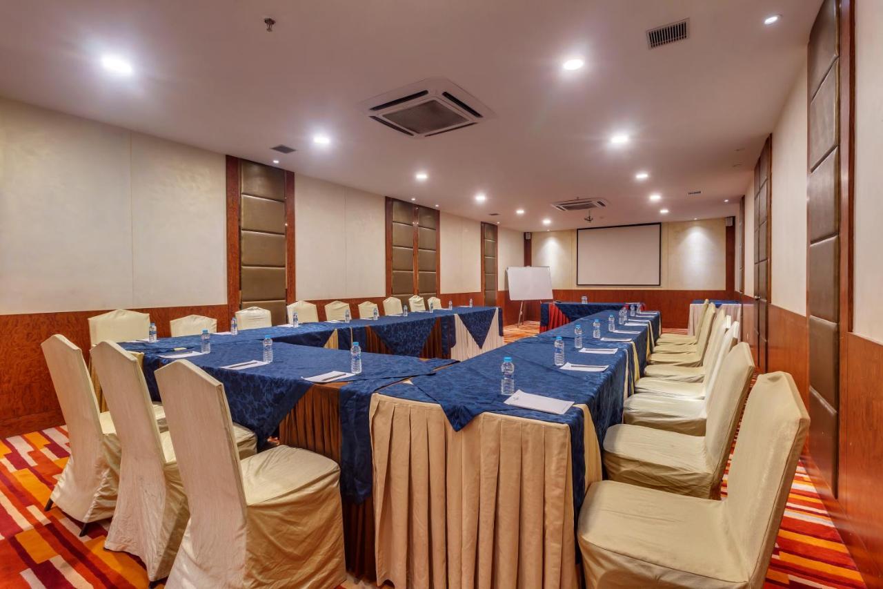 Golden Tulip New Delhi - Hari Nagar Hotel Exterior photo